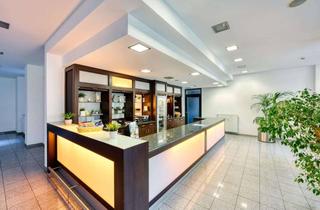 Wohnung mieten in Sandhöfer Allee 10, 60528 Niederrad, Moderne, möblierte 2-Zimmer-Wohnung in Frankfurt am Main mit Balkon