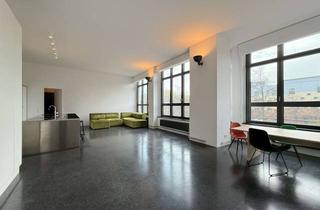 Lofts mieten in Michaelkirchplatz, 10179 Mitte, Design-Loft mit Edelstahl Profi-Küche, Panoramafenstern & maßgefertigten Einbauten