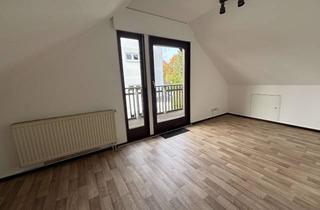 Wohnung mieten in Am Heiligenstock 18, 63073 Bieber, myHome-Immobilien / Supergünstige, NEU RENOVIERTE 2 Zi-Wohnung mit EBK und Balkon in Bieber