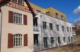 Wohnung mieten in Berliner Str. 27, 15377 Buckow, Toll geschnittene 4-Raum-Wohnung - Terrasse - Aufzug - Vollholzparkett - 2 Marmorbäder