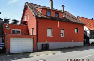 Haus kaufen in 72584 Hülben, Schönes Zweifamilienhaus in Hülben (LK Reutlingen)
