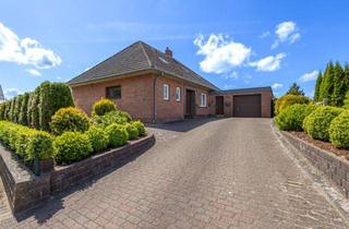 Einfamilienhaus kaufen in 24809 Nübbel, Schönes Familiendomizil mit Vollkeller und Garage - ein Haus mit Charme in einem Ort mit Charakter