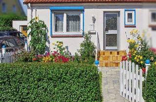 Doppelhaushälfte kaufen in 23746 Kellenhusen, Doppelhaushälfte ca. 100 qm² mit zwei Wohnungen - strandnah in ruhiger Wohnlage in Kellenhusen