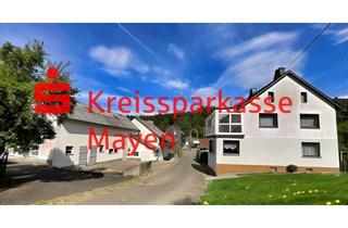 Bauernhaus kaufen in 56729 Herresbach, Ehem. Bauernhof. Ideal für Rennsportfans und / oder Tierfreunde.