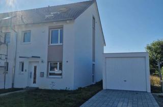 Haus mieten in Härlestrasse 23, 78727 Oberndorf, Familienfreundliches RHH 3 ZKB – Dachstudio, Terrasse & barrierefrei