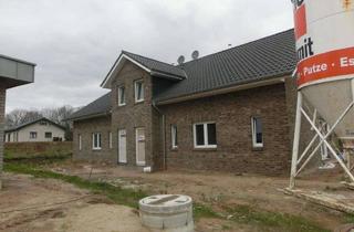 Haus mieten in 31600 Uchte, NEUBAU DHH 5 ZKB mit EBK und Carport in Uchte*** Erstbezug