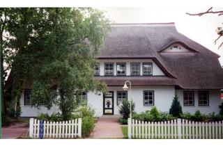 Wohnung kaufen in Waldstraße 60, 18375 Ostseebad Prerow, Gepflegte 2-Zimmer Ferienwohnung mit Terrasse und PKW-Stellplatz in Prerow, ca. 300 m vom Nordstrand