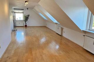 Wohnung mieten in Phillipinenhöfer Weg 67, 34127 Philippinenhof/Warteberg, Lichtdurchflutete 3,5-Zimmer Dachgeschosswohnung