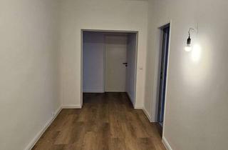 Wohnung mieten in Phillipinenhöfer Weg 67, 34127 Philippinenhof/Warteberg, Erstbezug! Sanierte 4 Zimmer Wohnung mit Terasse