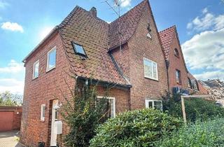 Doppelhaushälfte kaufen in 24768 Rendsburg, Doppelhaushälfte in beliebter Lage von Rendsburg!