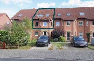 Wohnung kaufen in 19057 Schwerin, Wohnen mit Blick ins Grüne: 3-Zi.-Maisonette-Wohnung mit Balkon in Schwerin-Friedrichsthal
