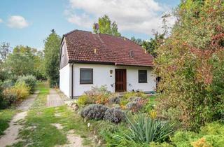 Einfamilienhaus kaufen in 39326 Angern, Charmantes Einfamilienhaus mit großem Grundstück und separatem Bungalow in Angern