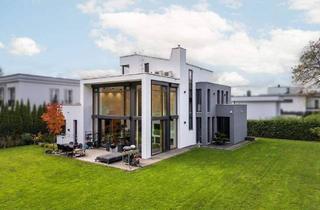 Villa kaufen in 14476 Groß Glienicke, Groß Glienicke - Exklusives Traumhaus - Das Beste aus zwei Welten: Idyllische Ruhe mit urbanem Zugang