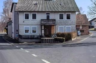 Haus kaufen in 36284 Hohenroda, Hohenroda - 6 Familien Haus in Ausbach mit einem grossen Saal und viel Wiese