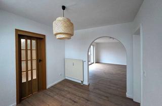 Wohnung mieten in Wiesstraße 25, 85737 Ismaning, Großzügige, renovierte 3+1-Zimmer-Wohnung mit Atelier & Westbalkon – Ismaning/Fischerhäuser