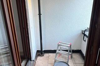 Wohnung mieten in 71063 Sindelfingen, Erstbezug nach Sanierung mit Einbauküche und Balkon: exklusive 1-Zimmer-Wohnung in Sindelfingen