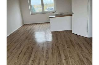 Wohnung mieten in Alte Hünxer Str. 45, 46562 Voerde, Helle 3,5 Zimmer Wohnung mit tollem Ausblick!