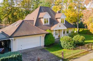 Villa kaufen in 15566 Schöneiche, Erstklassige Villa mit 417 m2 im amerikanischen Landhausstil! Gartenteich, Einbauküche, Kamin, uvm..