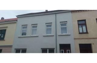 Haus kaufen in 17179 Gnoien, Gepflegtes Wohnhaus als Ein- oder Zweifamilienhaus nutzbar