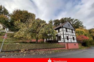 Einfamilienhaus kaufen in 57632 Burglahr, Burglahr, großes Einfamilienhaus mit Garage, Scheune und Carport