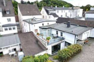 Anlageobjekt in 59846 Sundern, / Sundern-Zentrum: Wohnhaus mit Gewerbefläche & Parkmöglichkeiten