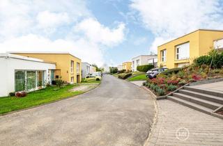 Anlageobjekt in 53809 Ruppichteroth, MANNELLA *Modernes Wohnensemble* 10 kernsanierte KfW-55-Häuser als Gesamtpaket.