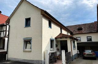 Anlageobjekt in 36199 Rotenburg, Zweifamilienhaus mit Vorder- u. Hinterhaus! Provisionsfrei!