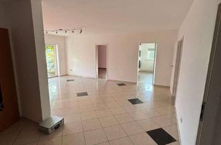 Büro zu mieten in Nickelstraße 19, 33378 Rheda-Wiedenbrück, Großzügie Büroeinheit mit integrierter Aufenthaltsmöglichkeit
