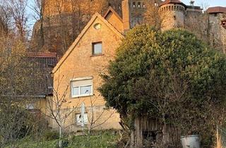 Haus kaufen in 73529 Schwäbisch Gmünd, Historisches Häuschen! Sanierung oder Neubeginn am Fuße der Ruine Rechberg?