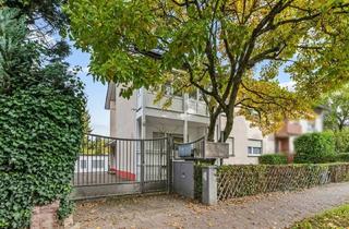 Haus kaufen in 76227 Karlsruhe, Karlsruhe-Durlach (Aue): Modernisierungsbedürftiges Zweifamilienhaus in attraktiver Lage!