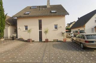 Haus kaufen in Korretstraße, 56637 Plaidt, Großzügiges Familienglück in Plaidt: Freistehendes Haus mit 220 m² Wohnfläche, Garten und Einliegerwohnung wartet auf Sie!