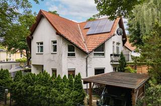 Doppelhaushälfte kaufen in 15366 Neuenhagen, Familienglück auf drei Ebenen mit Garten: Wohlfühl-Doppelhaushälfte in Neuenhagen