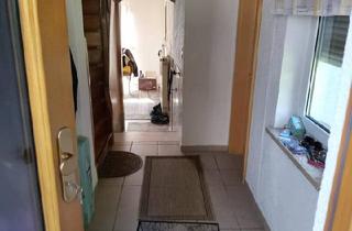 Einfamilienhaus kaufen in 96277 Schneckenlohe, Schneckenlohe - Einfamilienhaus mit NEUEN BÄDERN & 2 Garagen - sofort einziehen!