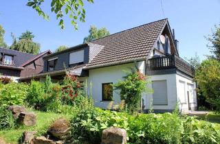 Haus kaufen in 53809 Ruppichteroth, Ruppichteroth - Zweifamilienhaus in ruhiger Wohnlage am Rande des Ortskerns von Ruppichteroth