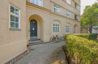 Wohnung kaufen in 12163 Steglitz, Ihr Renovierungsprojekt mit Zukunft – tolle 2-Zimmer-Wohnung zum Verwirklichen!“