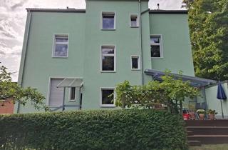 Wohnung kaufen in 42719 Wald, Altbaucharme mit viel Potential, Garage und Garten.