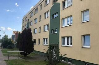 Wohnung kaufen in 23972 Dorf Mecklenburg, Eigentumswohnung mit 4 Zimmern, Balkon und Keller!