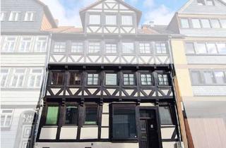 Wohnung kaufen in 38300 Wolfenbüttel, Fußgängerzone ! Kleiner Wohntraum mit Geschichte ! Sofort frei