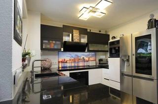 Wohnung kaufen in 71364 Winnenden, Seltenes Angebot! Barrierearmes - Flair-Wohnen I EBK I Kamin I Garten I 2 Terrassen I TG-Stpl.