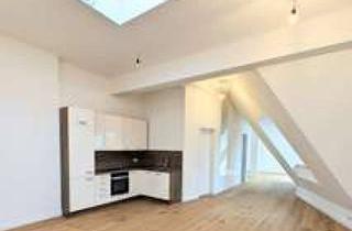 Wohnung mieten in 10713 Wilmersdorf, Moderne 2-Zimmer-Dachgeschosswohnung mit Einbauküche | Erstbezug im Herzen von Wilmersdorf