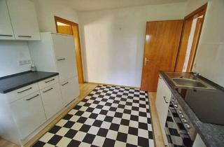 Wohnung mieten in 96450 Coburg, Gemütliche 2-Zimmer-Souterrainwohnung mit Einbauküche und Terrasse - Innenstadtlage