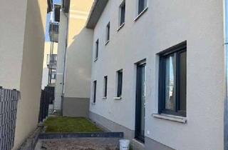 Wohnung mieten in Breite Straße, 16727 Velten, Erstbezug! Gemütliche 3-Zimmer-Wohnung mit Terrasse und Grünfläche