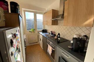 Wohnung mieten in Karl-Marx-Straße 19, 98527 Suhl, Einziehen leicht gemacht – Wohnung mit Küche!