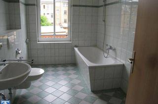 Wohnung kaufen in 08525 Plauen, Objekt-Nr.: 50/24 - vermietete 4-Zimmer-ETW im 2. OG mit Balkon, Wanne und Abstellraum in Plauen (Preißelpöhl)