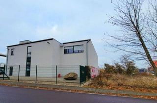 Gewerbeimmobilie kaufen in 06130 Halle, Gepflegtes Schulungs- und Bürogebäude mit Lagerhalle, Aufzug und 15 Stellplätzen