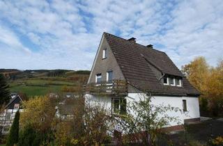 Haus kaufen in 57392 Schmallenberg, / Schöne Hanglage mit Modernisierungsbedarf!