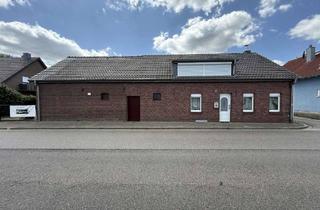 Bauernhaus kaufen in Hauptstr. 143, 41372 Niederkrüchten, Niederkrüchten-Elmpt: Saniertes Bauernhaus mit Scheune und großer Garage auf 597 m² Grundstück