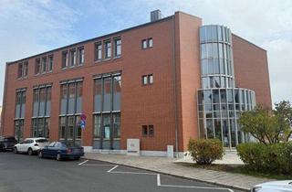 Gewerbeimmobilie mieten in 95100 Selb, Gewerbeflächen in zentraler Lage – Gesamtfl. ca. 230 m² – 2. OG – barrierefrei mit Aufzug & Tiefgarage