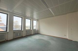 Gewerbeimmobilie mieten in 95100 Selb, Barrierefrei mit Aufzug: Bürofläche in zentraler Lage in Selb (ca. 400 m²) – 1. OG – Tiefgarage