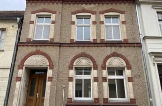 Haus kaufen in 14913 Jüterbog, Charmantes Stadthaus mit viel Ausbaupotenzial